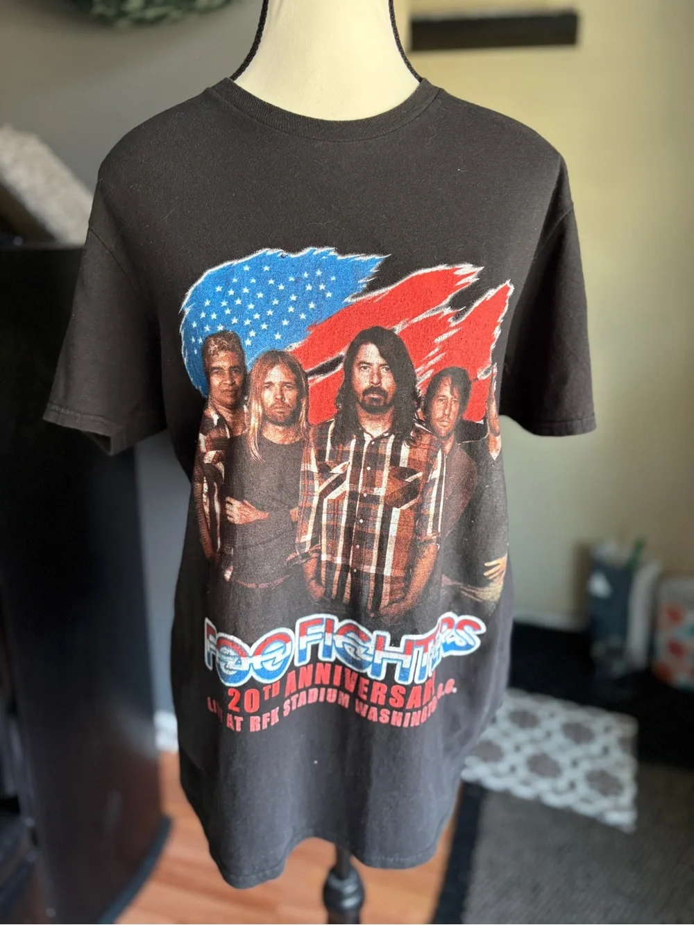Foo Fighters 20th Anniversary "4th of July" Concert T-Shirt - Picture 2 of 5